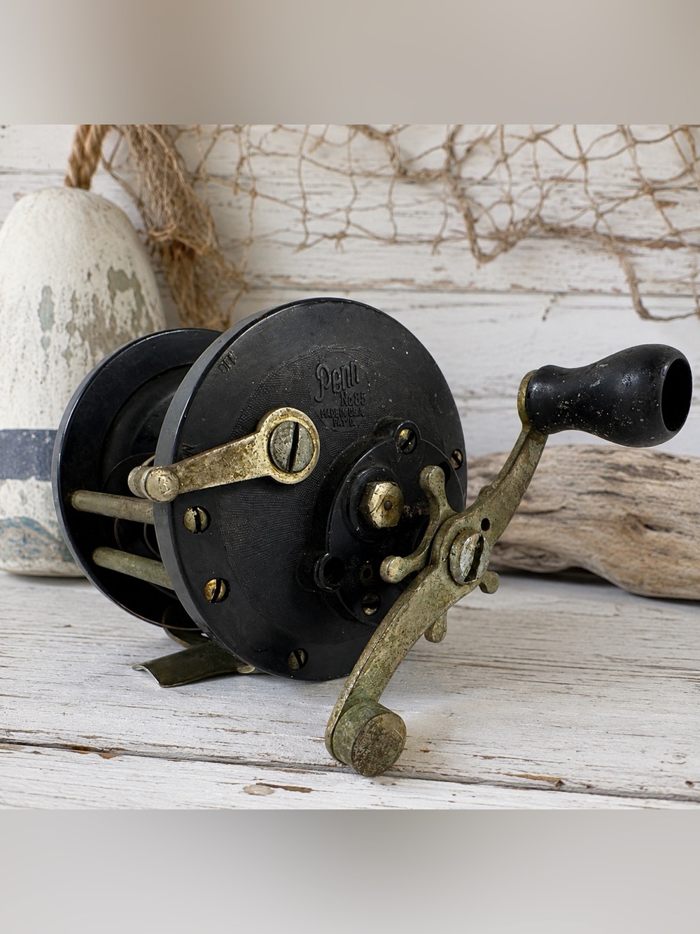 Vintage Penn No. 85 Fishing Reel Bakelite Saltwater Conventional USA